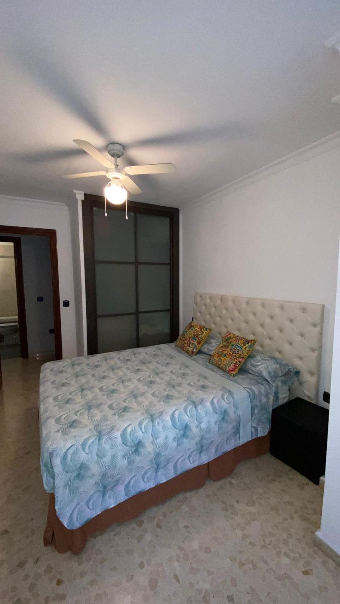 Lejlighed Piso Bien Ubicado Y Acogedor Málaga